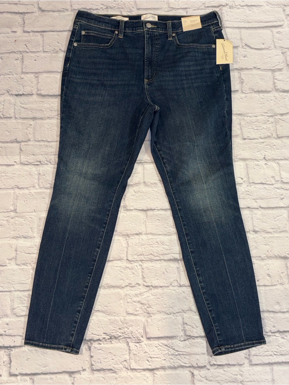Universal Thread High Rise Skinny Jeans (Blue). Size 16 NWT